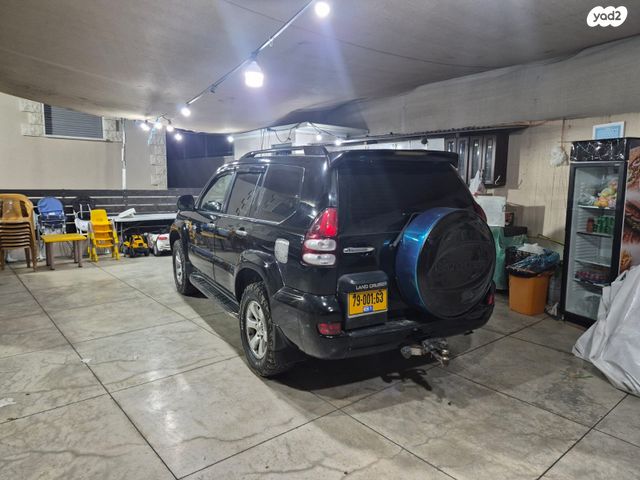 טויוטה לנד קרוזר