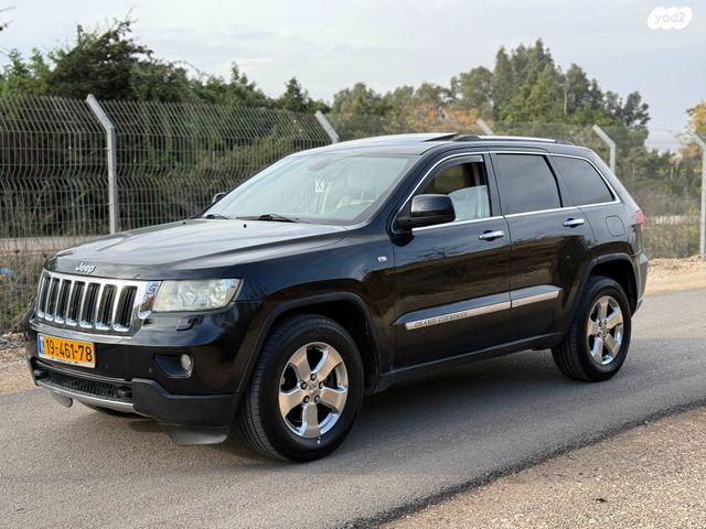 מודעת רכב ג'יפ גרנד צ'ירוקי