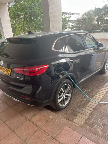 מודעת רכב אם ג'י EHS PHEV