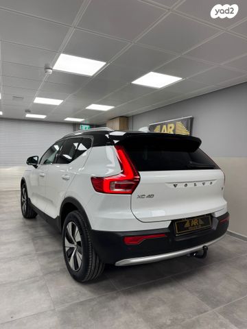וולוו XC40