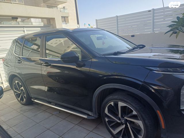 מיצובישי אאוטלנדר