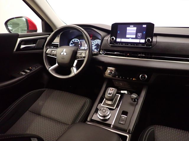 מיצובישי אאוטלנדר