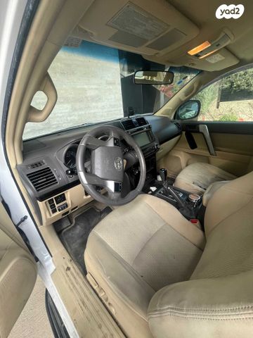 טויוטה לנד קרוזר