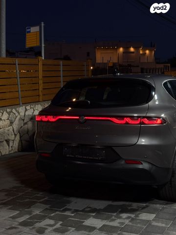 אלפא רומיאו טונלה