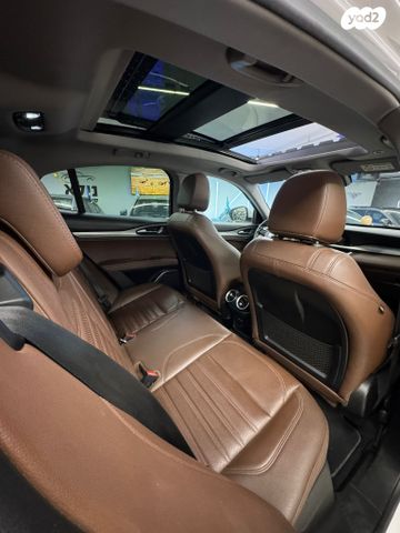 אלפא רומיאו סטלביו