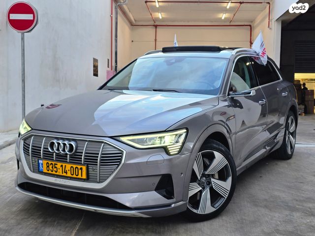 מודעת רכב אאודי E-tron 1