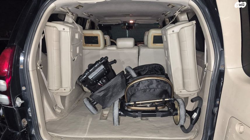 טויוטה לנד קרוזר