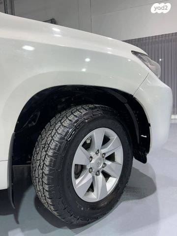 טויוטה לנד קרוזר