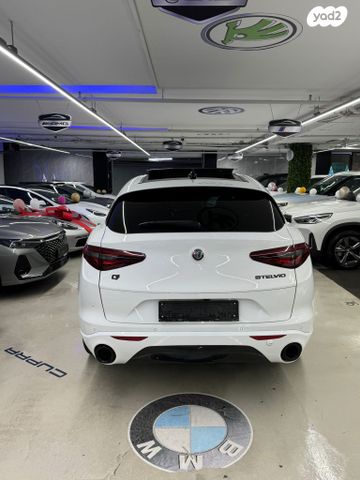 אלפא רומיאו סטלביו