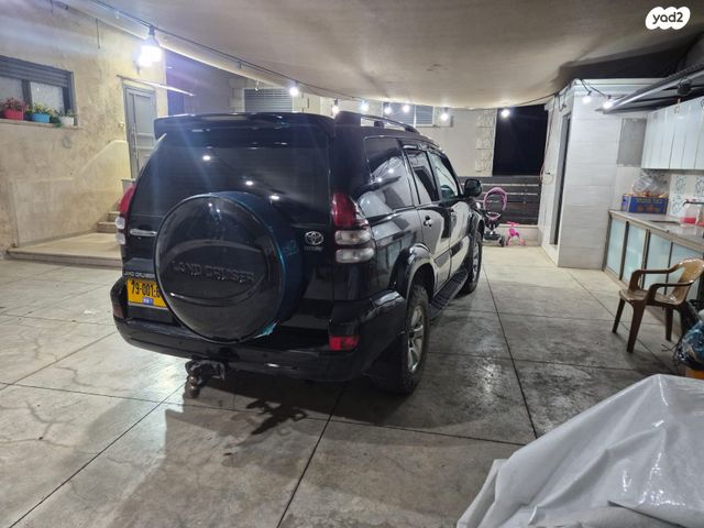 טויוטה לנד קרוזר