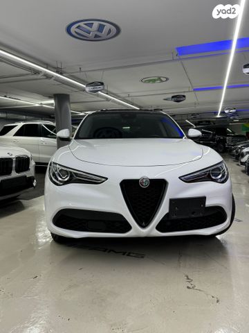 אלפא רומיאו סטלביו