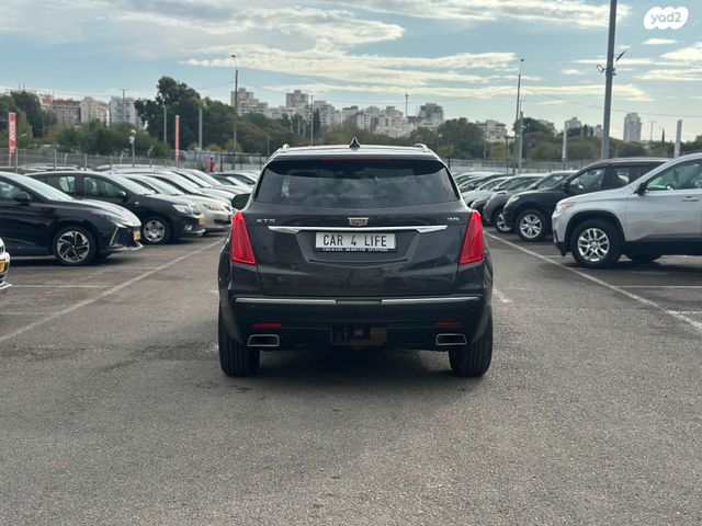 קאדילק XT5