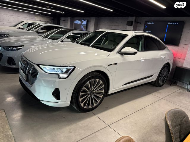מודעת רכב אאודי E-tron