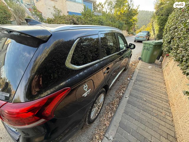 מיצובישי אאוטלנדר