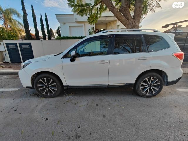 סובארו פורסטר