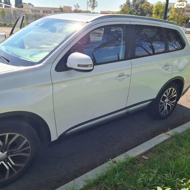 מיצובישי אאוטלנדר