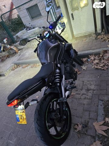 מודעת רכב קאוואסאקי ER-6N