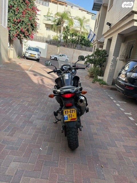 סוזוקי DL650A וי-סטרום