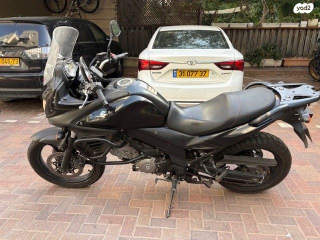 סוזוקי DL650A וי-סטרום