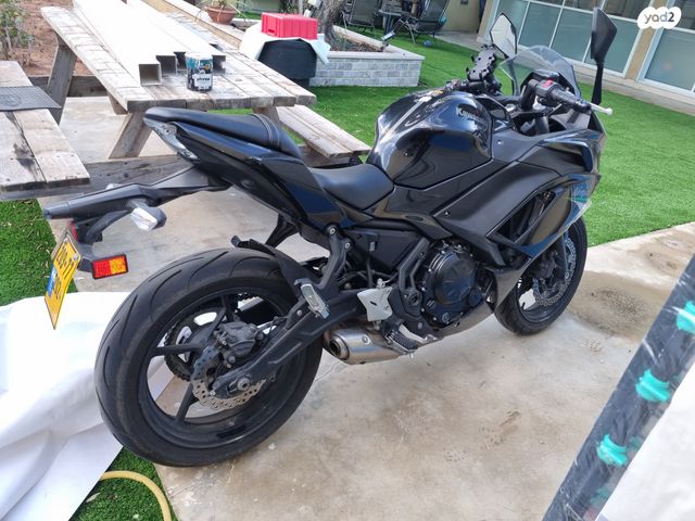 קאוואסאקי נינג'ה 650