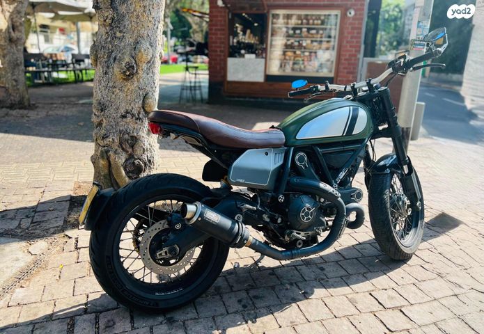 דוקאטי סקרמבלר Night Shift 800