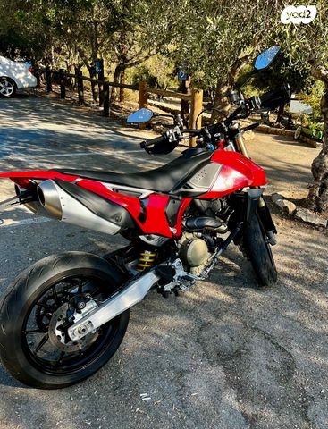 דוקאטי היפרמוטרד RVE