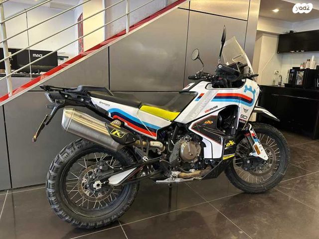 מודעת רכב הוסקוורנה NORDEN 901 UN