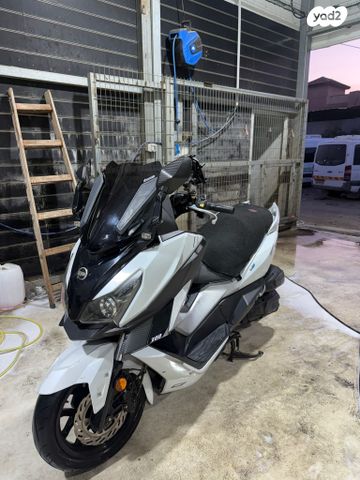 מודעת רכב סאן יאנג קרוזים 300