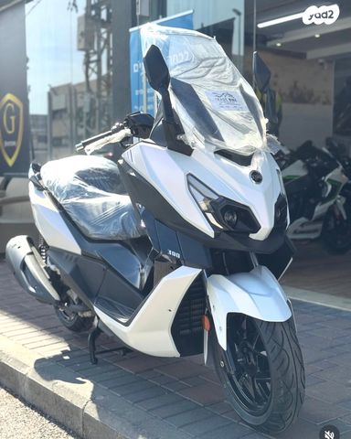 מודעת רכב סאן יאנג קרוזים 300