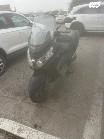 סאן יאנג מקסים 400i