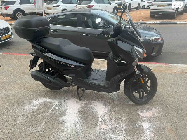 מודעת רכב סאן יאנג ג'וירייד 300 16