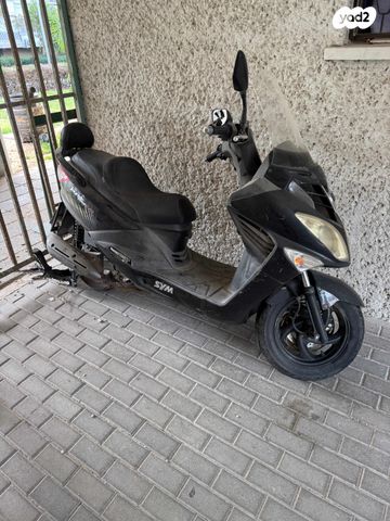 מודעת רכב סאן יאנג ג'וי רייד 200