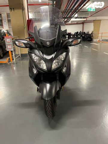 סוזוקי בורגמן 650 Executive/AZ