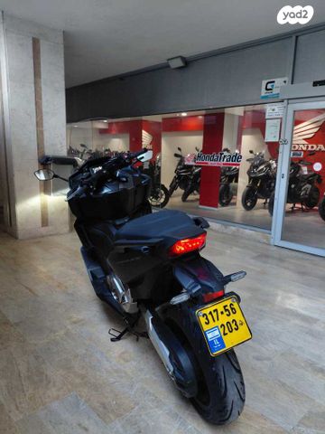 הונדה פורזה 750