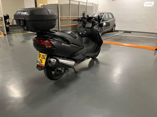 סוזוקי בורגמן 650 Executive/AZ