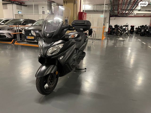 סוזוקי בורגמן 650 Executive/AZ