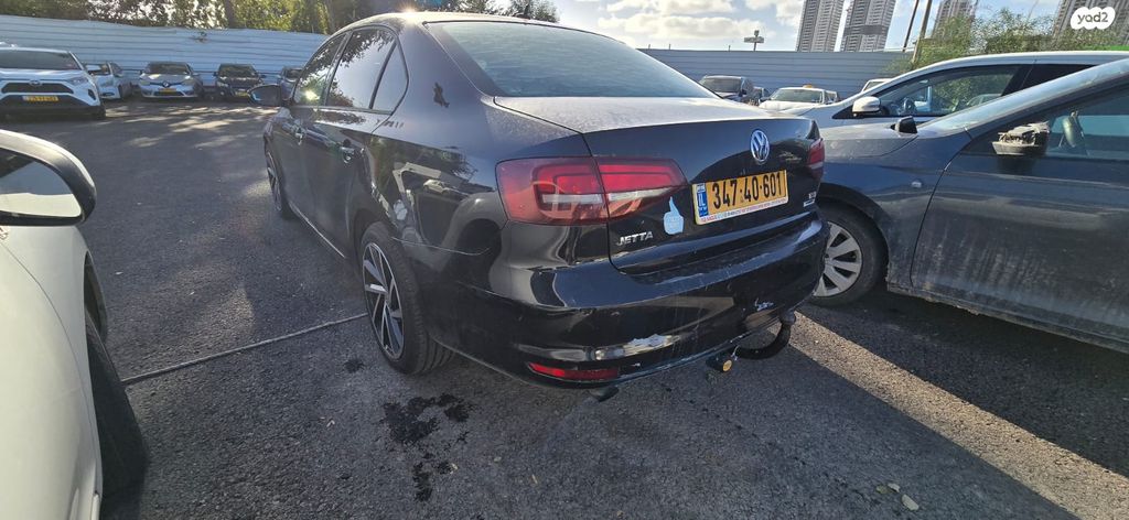 מודעת רכב פולקסווגן ג'טה 2