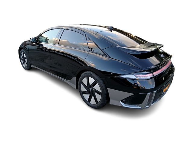 יונדאי איוניק 6