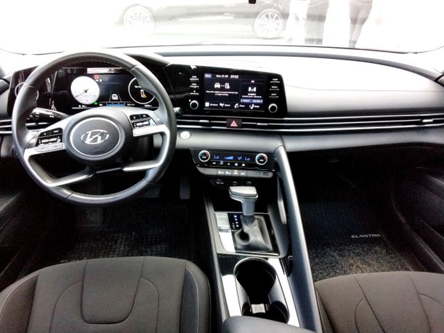 יונדאי אלנטרה