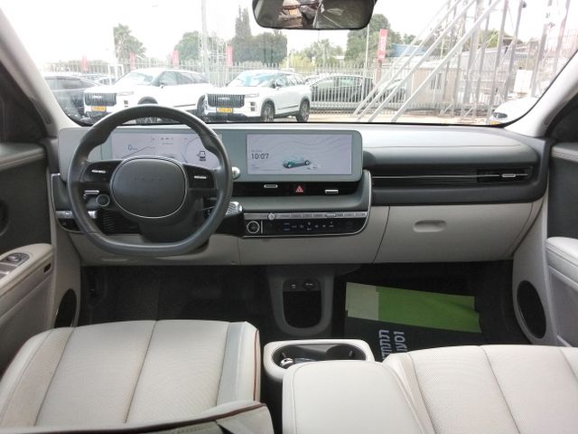 יונדאי איוניק 5