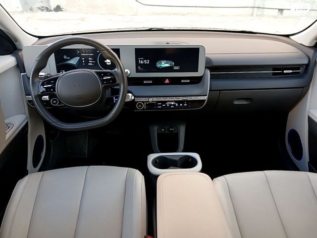 יונדאי איוניק 5