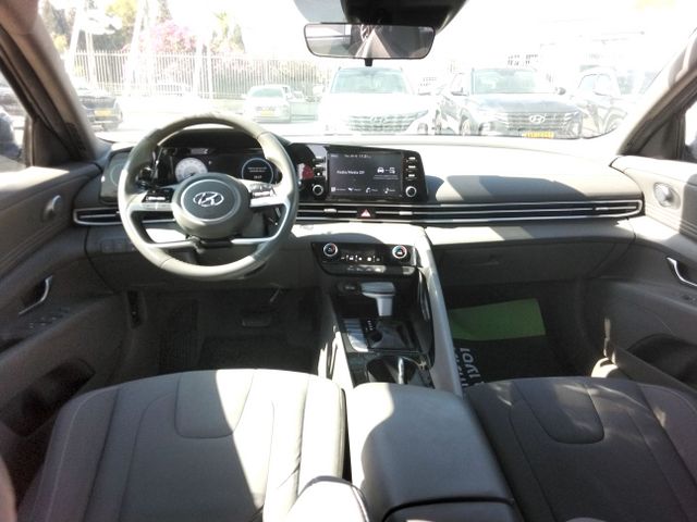 יונדאי אלנטרה