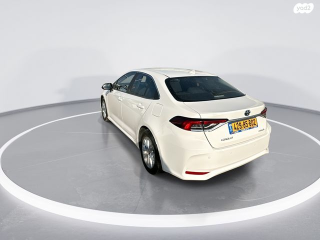 טויוטה קורולה