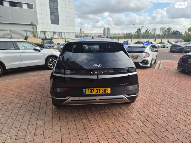 יונדאי איוניק 5