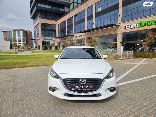 מאזדה 3