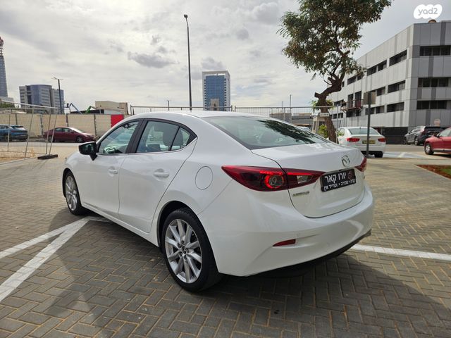 מאזדה 3