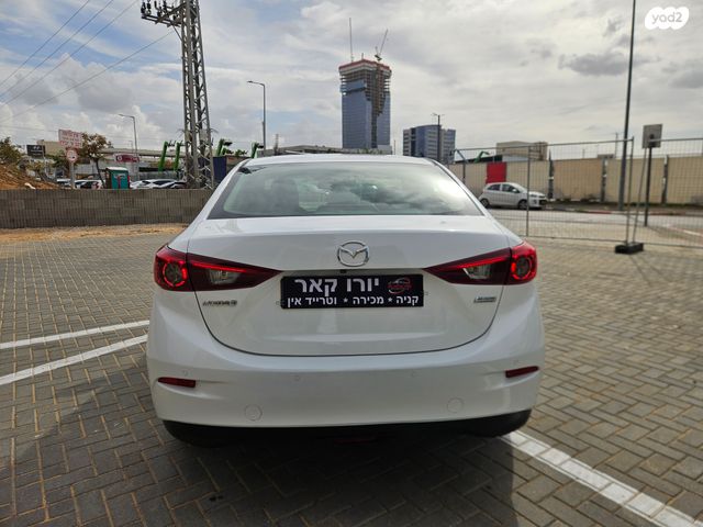 מאזדה 3
