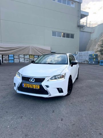 מודעת רכב לקסוס CT