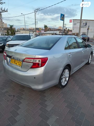 טויוטה קאמרי