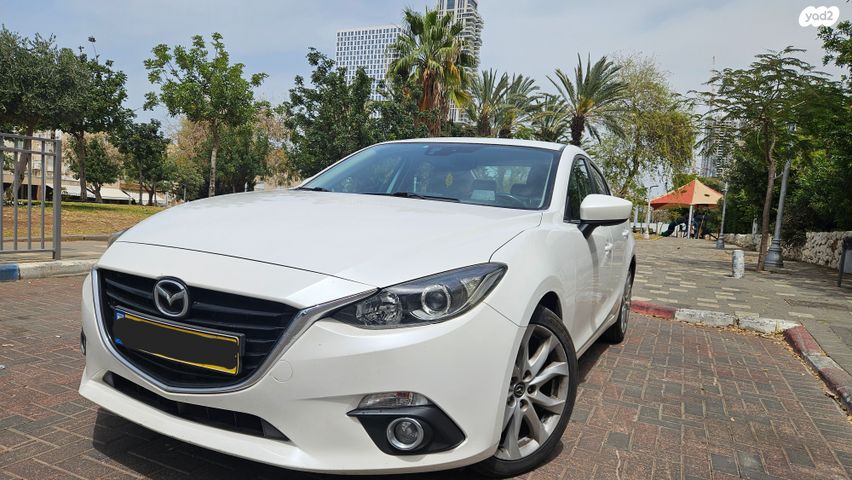 מאזדה 3